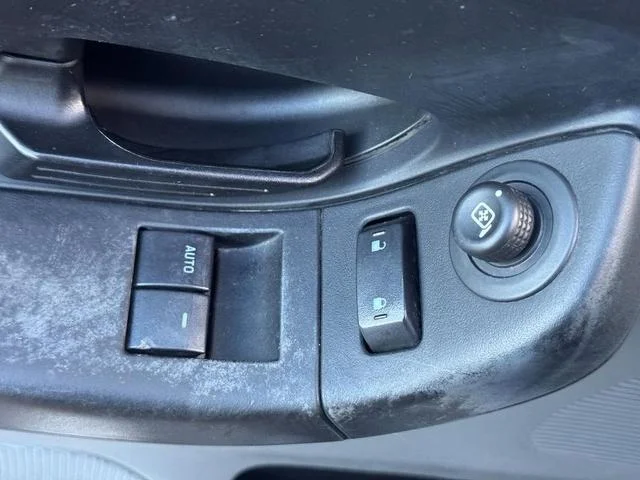 Used 2011 Silver Metallic Ford  image 16