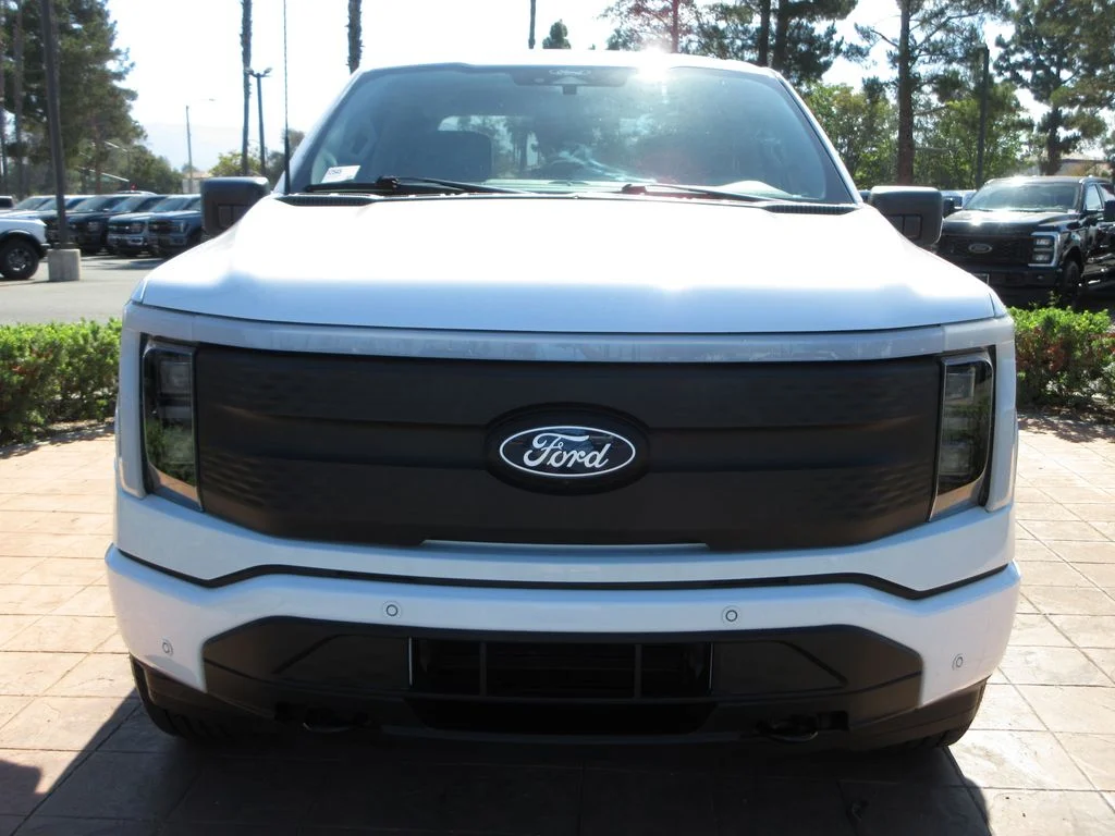 Certified Used 2024 Oxford White Ford Flash image 7