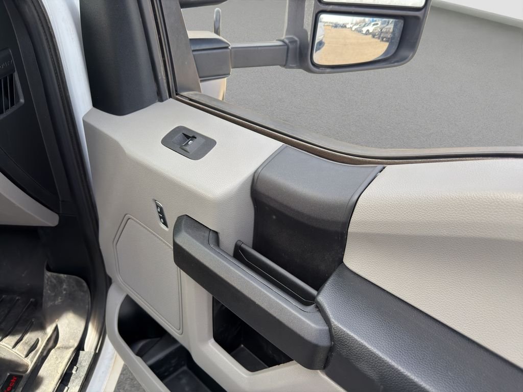 Used 2020 White Ford XL image 14