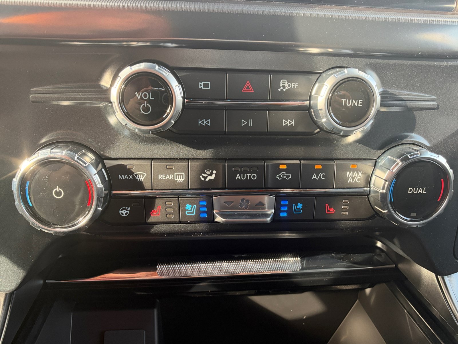 New 2026 Agate Black Metallic Ford LARIAT image 12