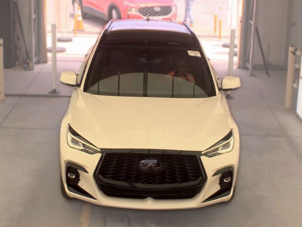 Used 2023 White INFINITI SPORT image 8
