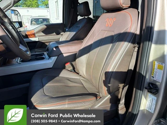 Used 2017 White Gold Metallic Ford  image 25