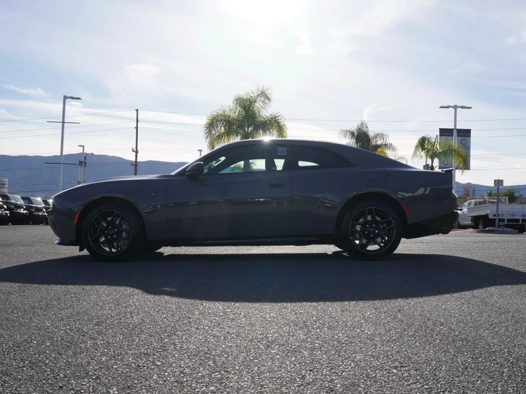 New 2026 Destroyer Gray Exterior Paint Dodge R/T Scat Pack image 6