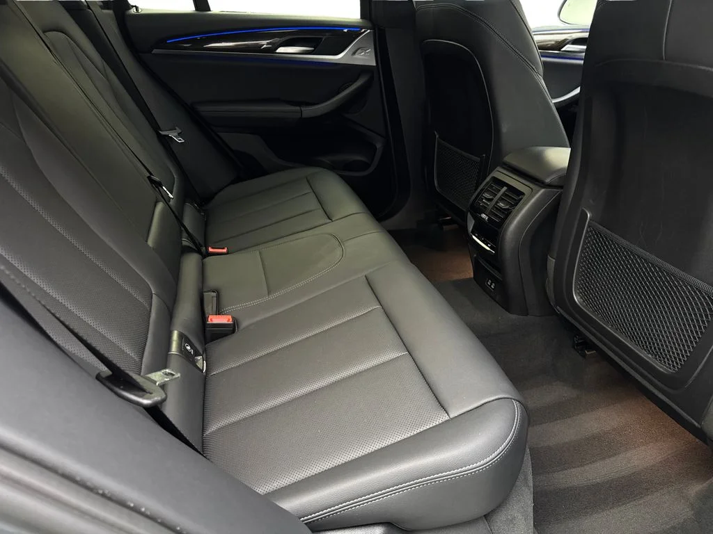 Used 2024 Gray BMW sDrive30i image 39