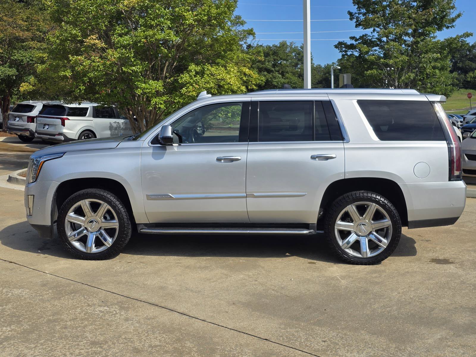 2020 Cadillac Escalade Luxury - Photo 11