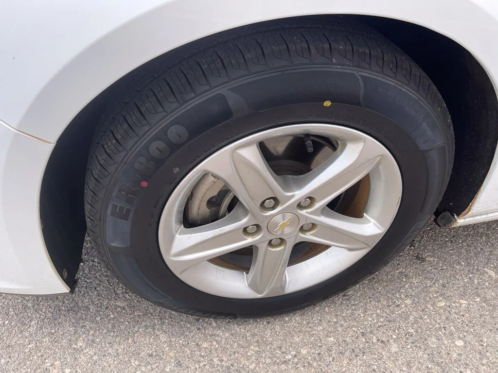 Used 2023 Summit White Chevrolet LT image 32