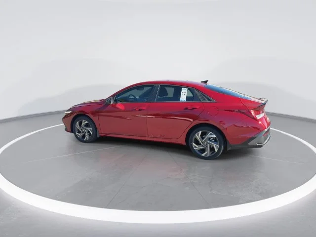 Used 2025 Red Hyundai SEL Sport image 6