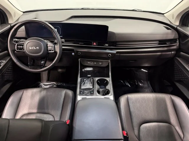 Used 2025  Kia SX image 37