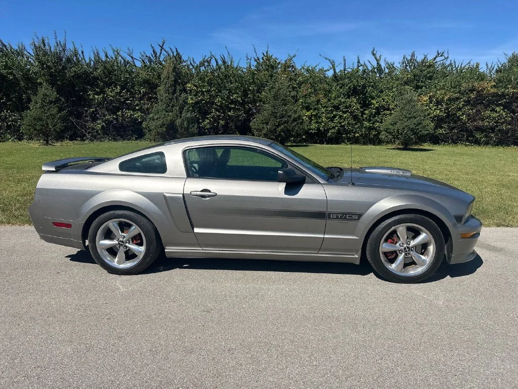 Used 2009  Ford GT image 6