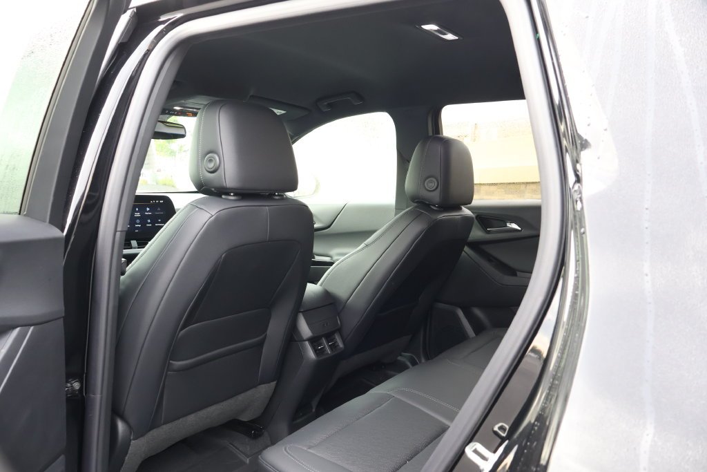 2027 Chevrolet Equinox LT - Photo 37
