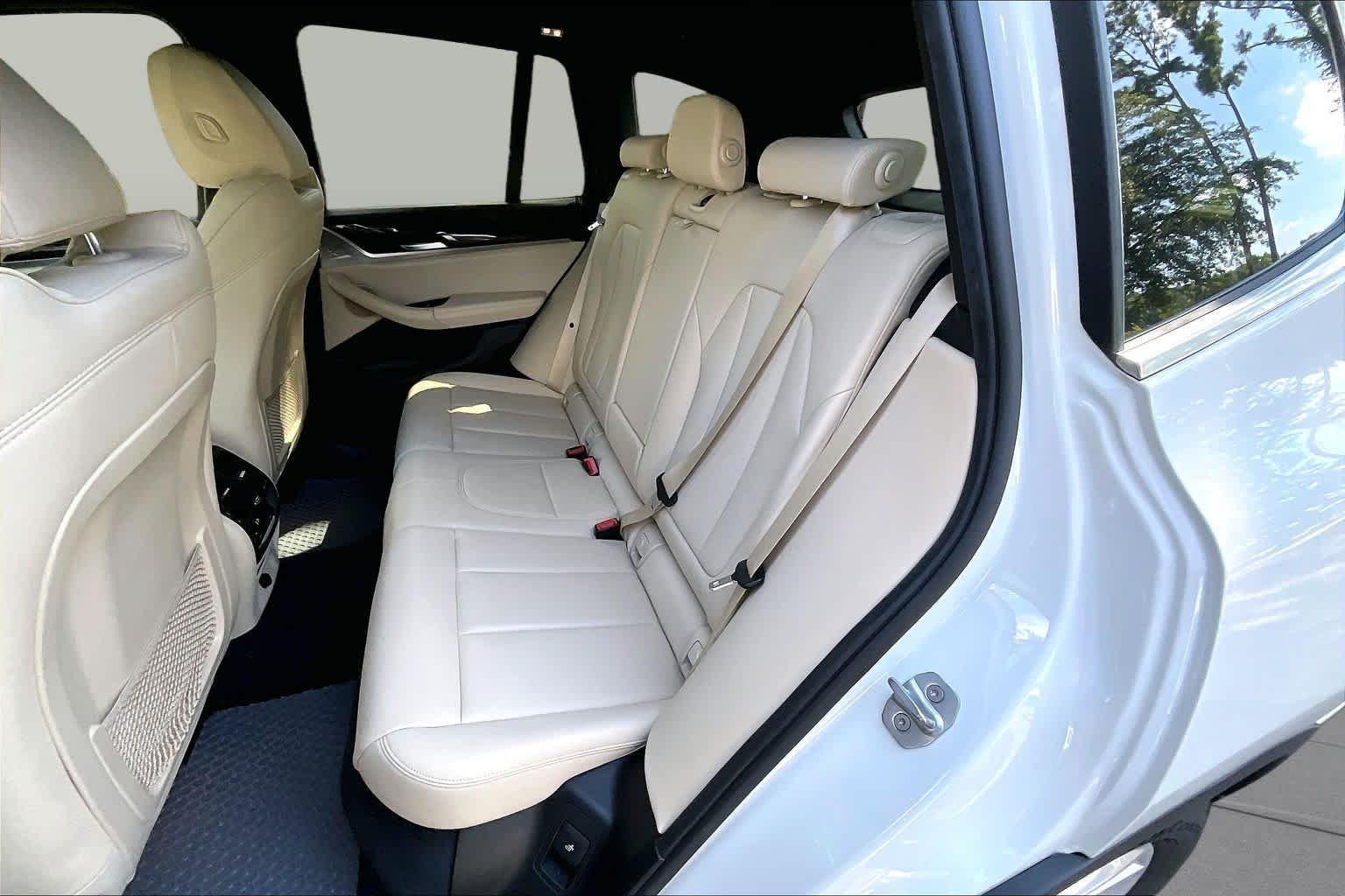 Used 2019 Alpine White BMW sDrive30i image 21