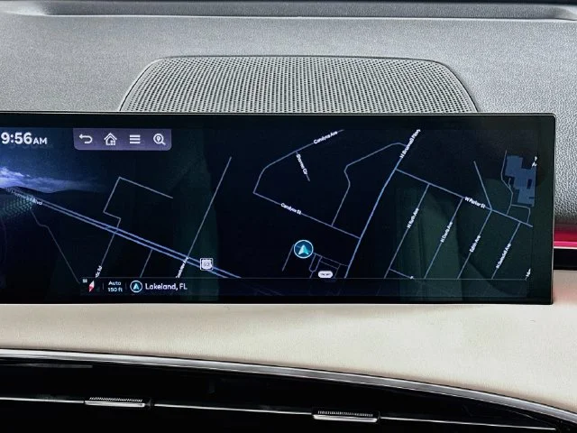 New 2027 White Genesis 2.5T Select image 17