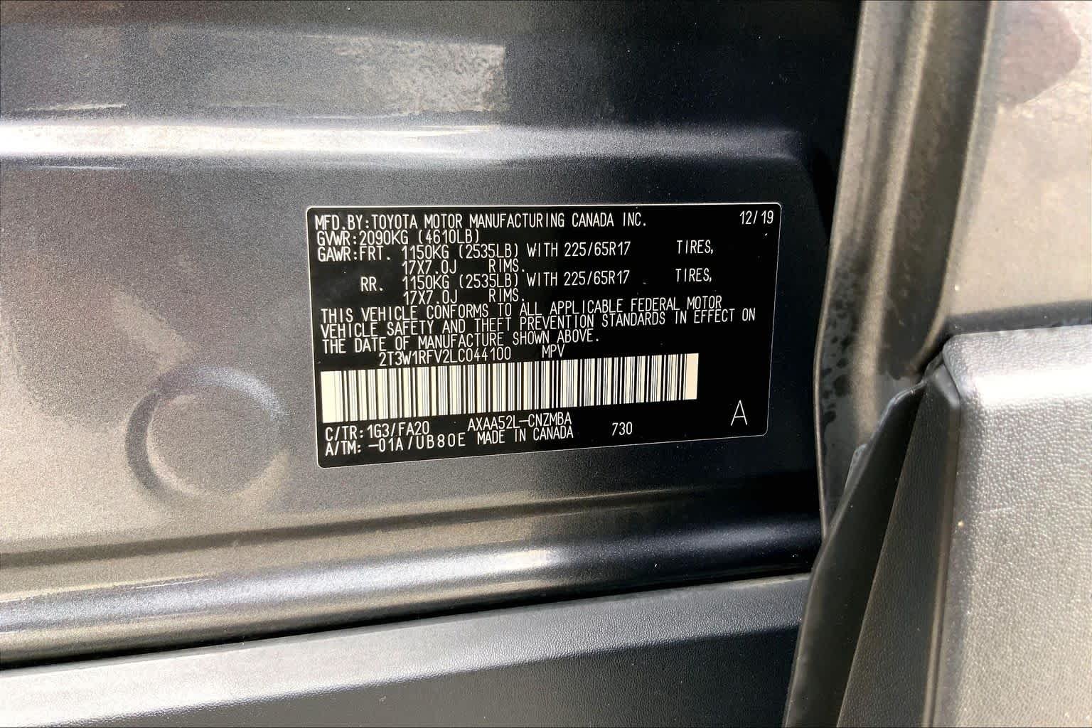 Used 2020 Magnetic Gray Metallic Toyota XLE image 36