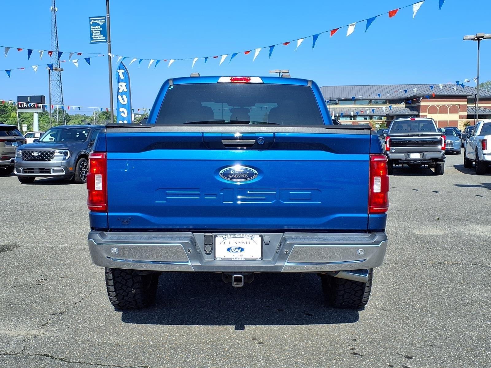 Used 2022 Blue Ford XLT image 9