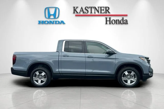 New 2026 Sonic Gray Pearl Honda RTL image 3
