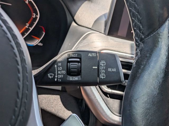 Used 2022 Gray BMW xDrive30i image 35