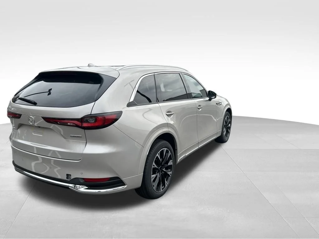 New 2026 Platinum Quartz Metallic Mazda 3.3 Turbo S Premium Plus image 5