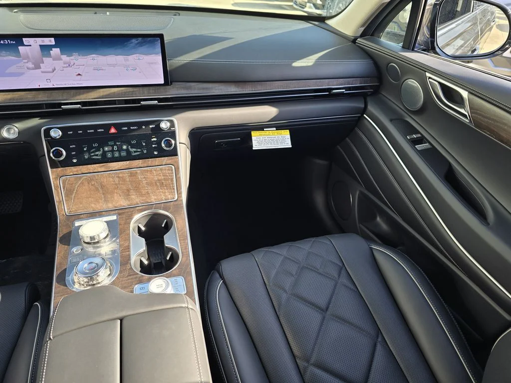 New 2026 White Genesis 3.5T Prestige image 9