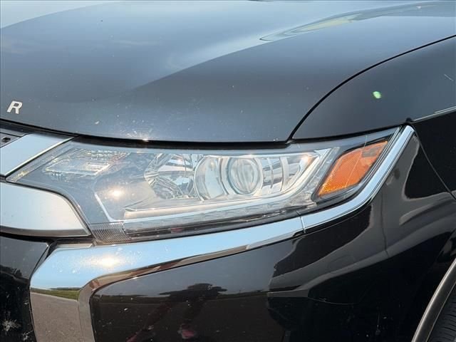 Used 2020 Black Mitsubishi ES image 20