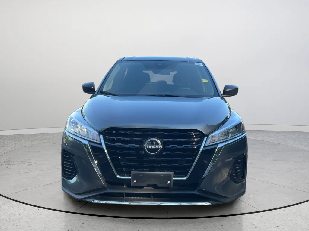 Used 2025 Gray Nissan S image 4