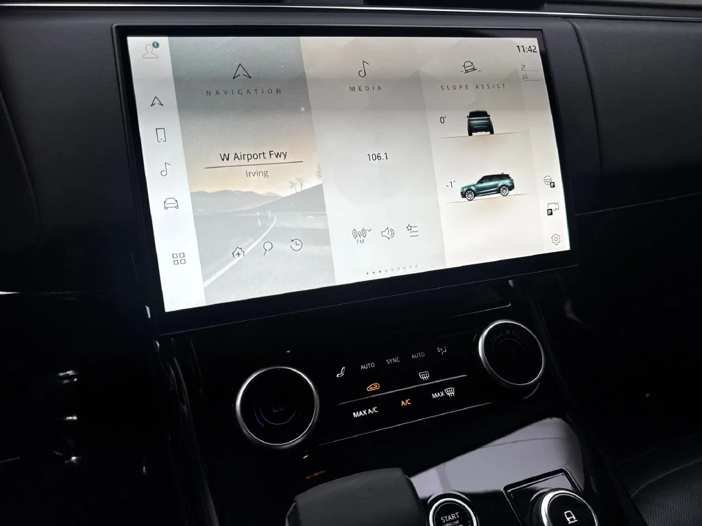 Used 2023 Black Land Rover SE image 61