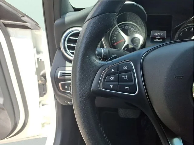 Used 2018  Mercedes-Benz C 300 image 19