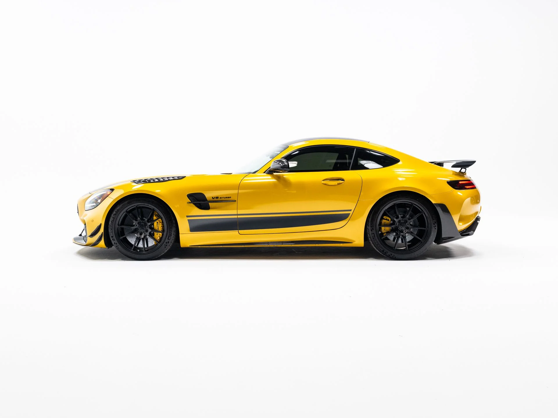 Used 2020 AMG Solarbeam Yellow Metallic Mercedes-Benz R image 2