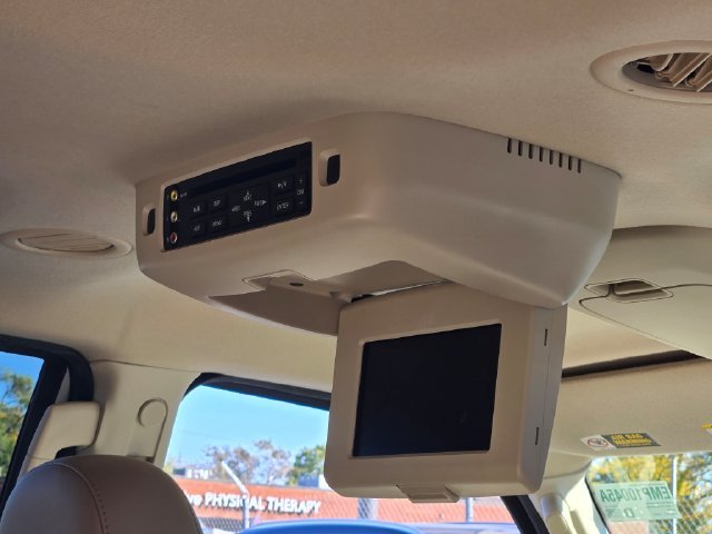 Used 2004 White Ford Eddie Bauer image 13