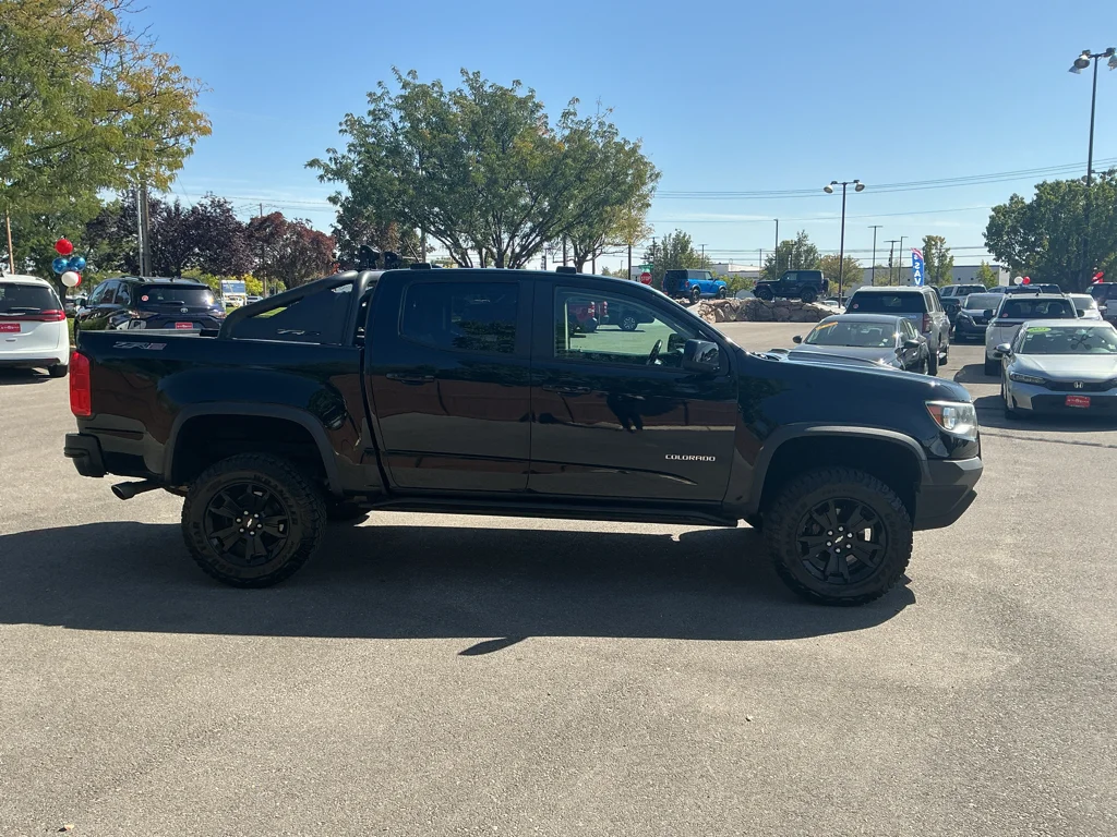Used 2019 BLACK Chevrolet 4WD ZR2 image 4