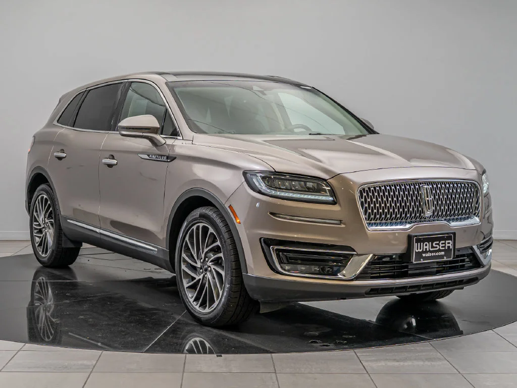 Used 2020 Iced Mocha Lincoln Reserve image 12