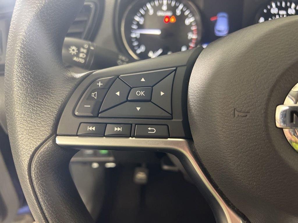 Used 2020 Caspian Blue Metallic Nissan S image 10