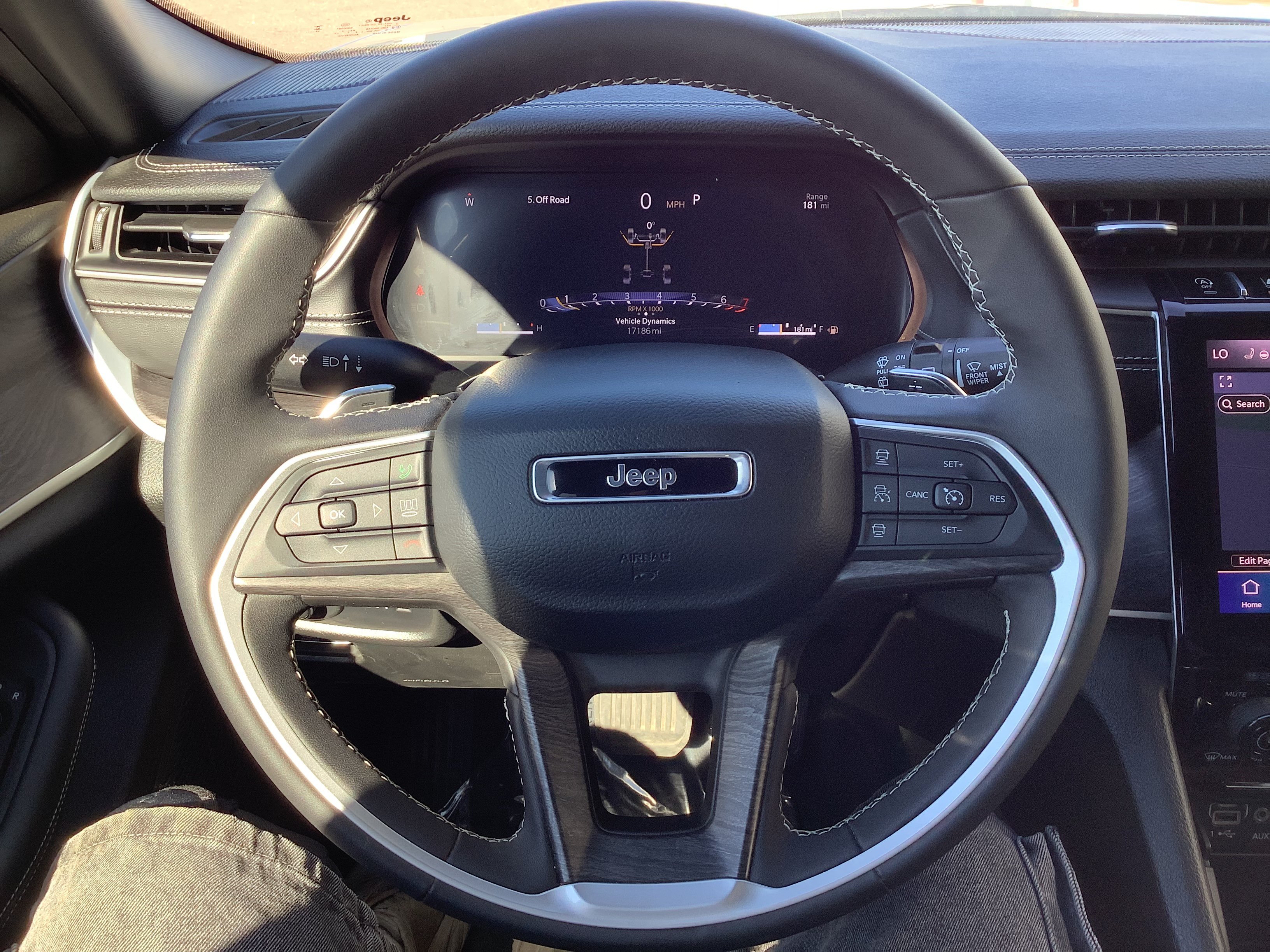 Used 2025 Silver Jeep Limited image 19