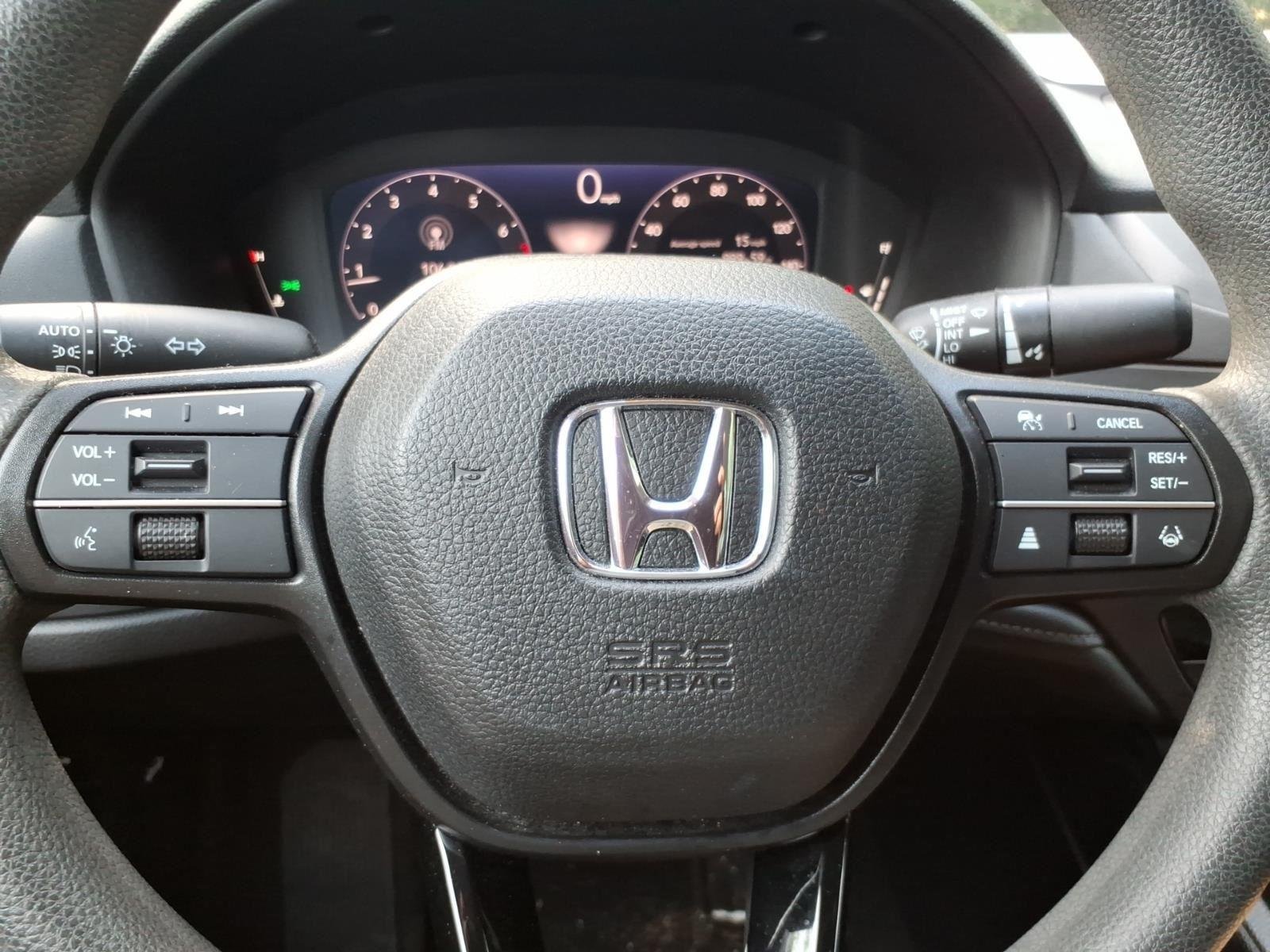 Used 2023 Platinum White Pearl Honda LX image 18