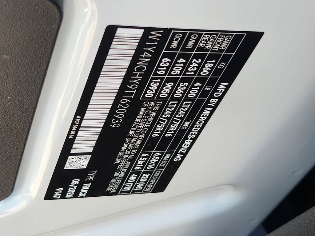 Used 2026 ARCTIC WHITE Mercedes-Benz CARGO image 11