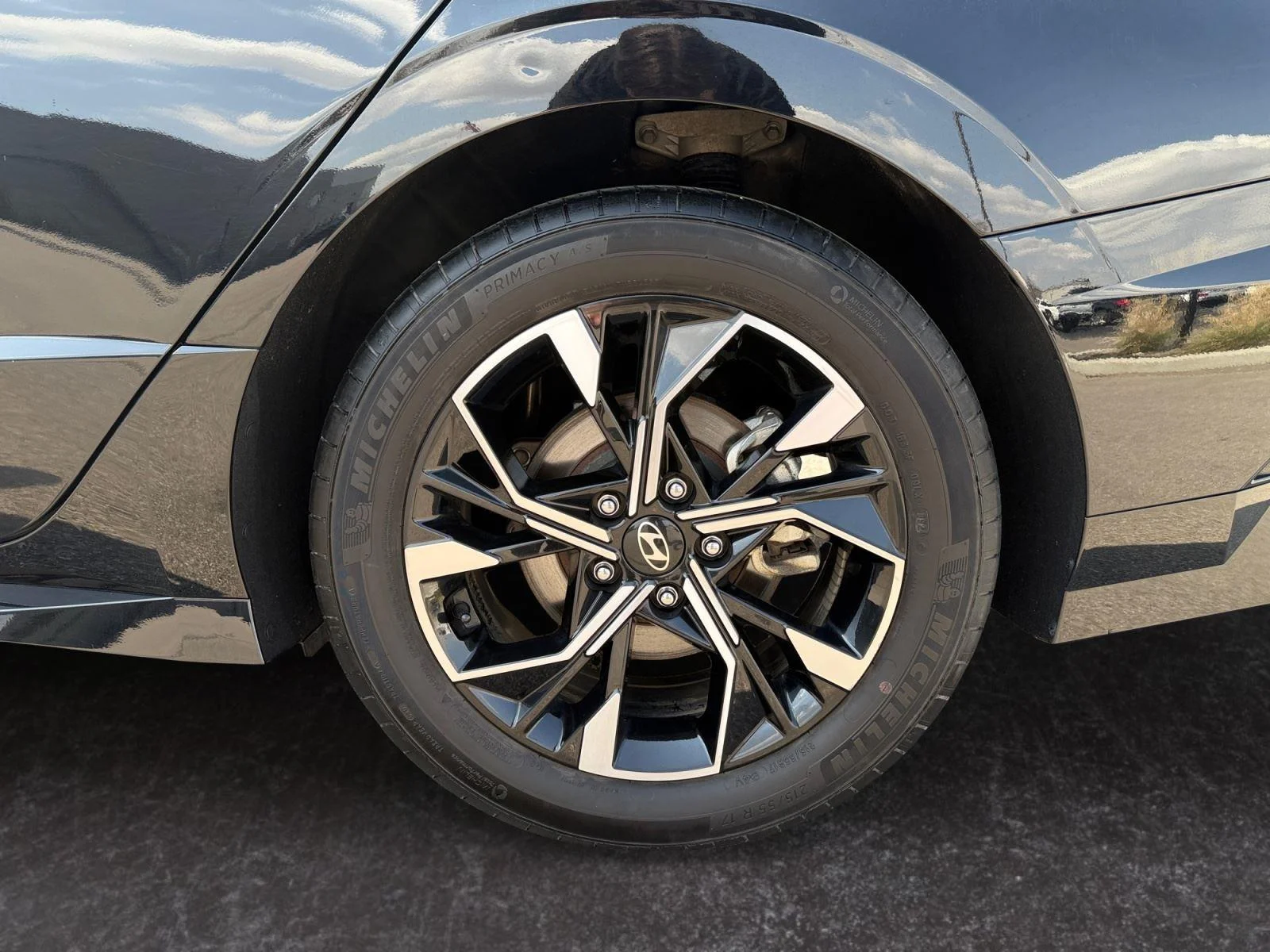 Used 2025 Abyss Black Hyundai SEL image 15