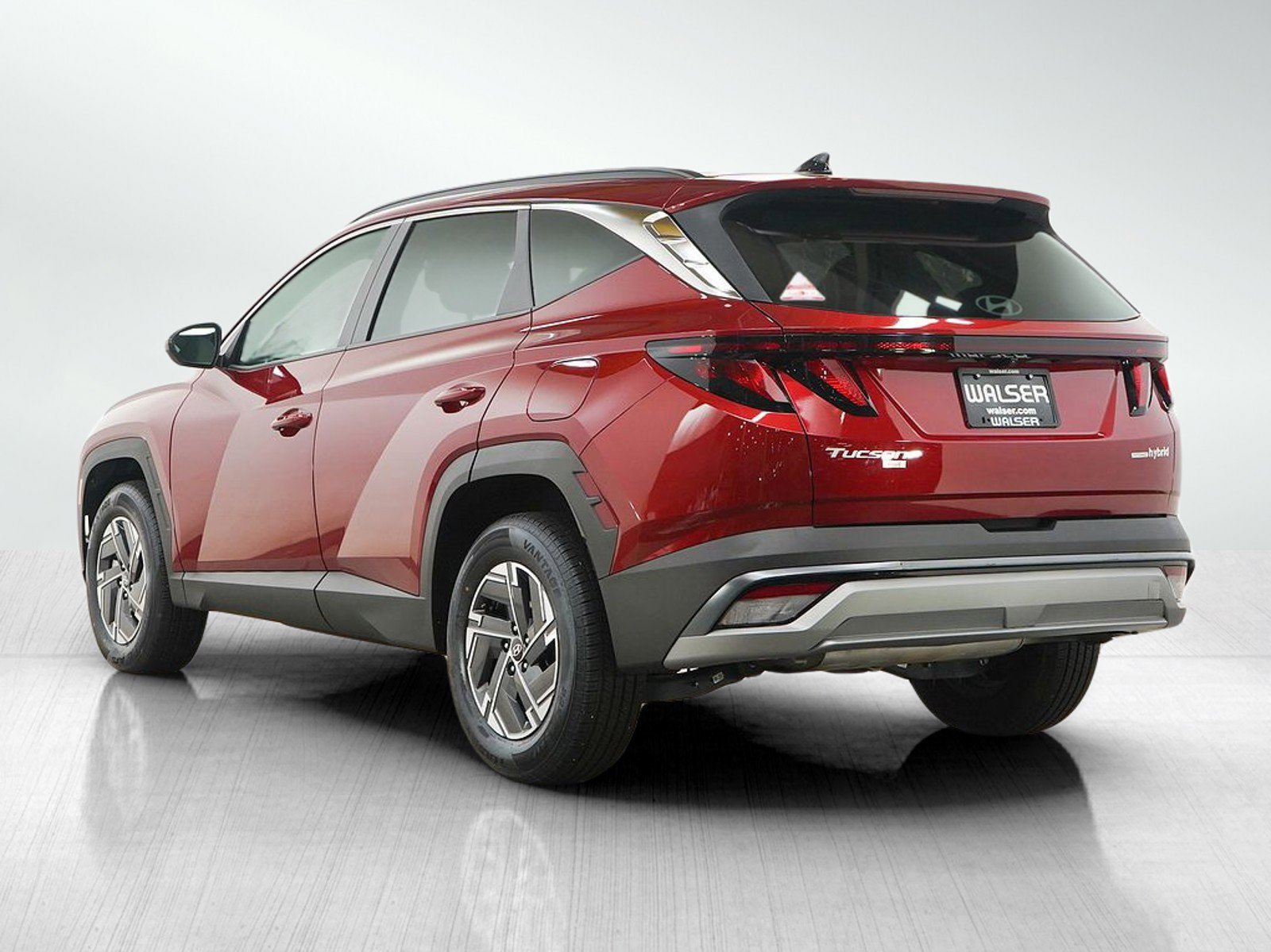 Used 2025 Ultimate Red Hyundai Blue AWD image 3