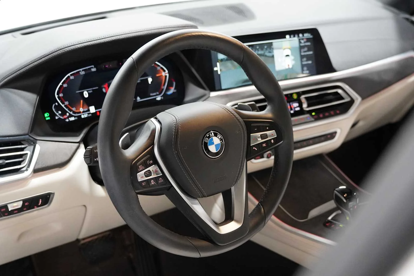 Certified Used 2022 Alpine White BMW xDrive40i image 10
