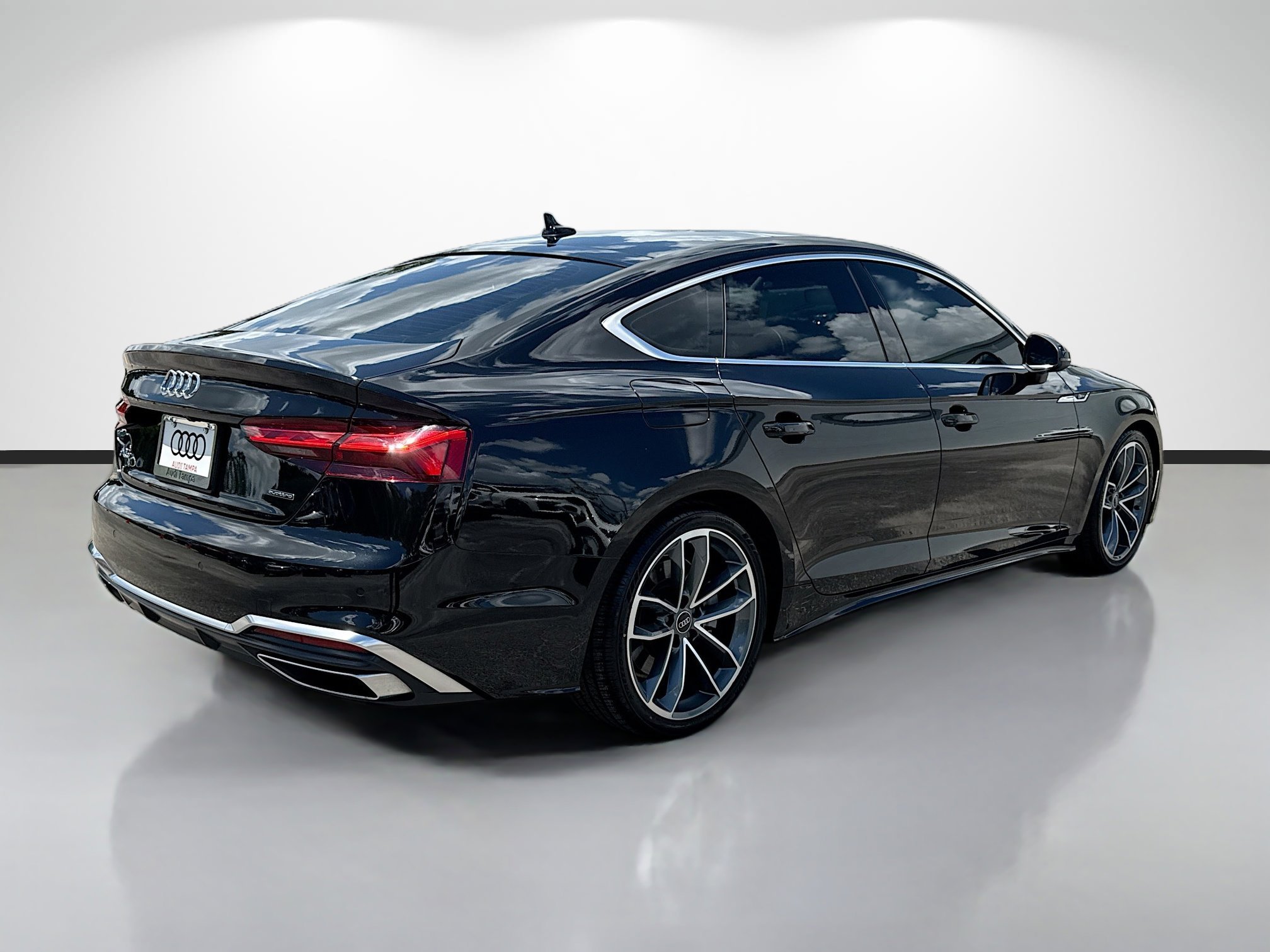 Used 2023 Mythos Black Metallic Audi S line Premium image 3