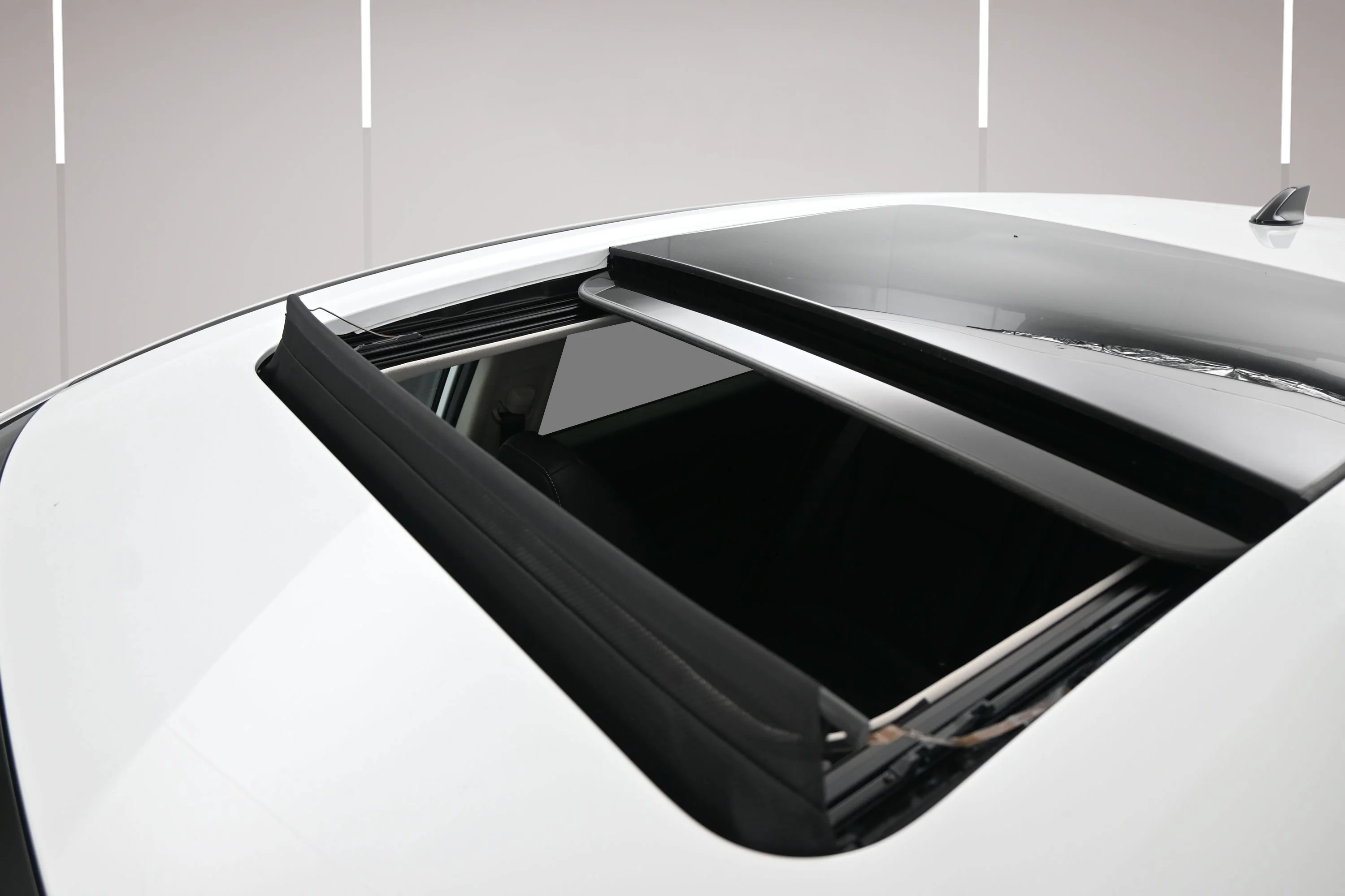 New 2026 Everest White Pearl TriCoat Nissan SL image 21
