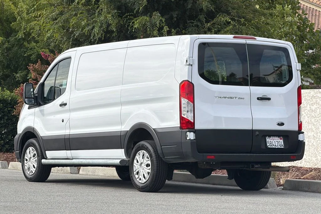 Used 2023 Oxford White Ford Base image 6