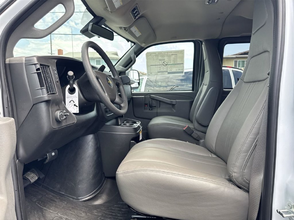 2026 Chevrolet Express Passenger LS - Photo 19