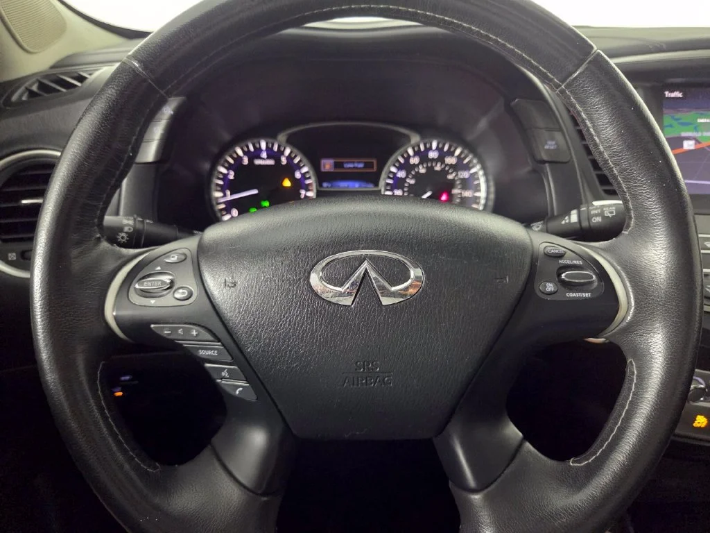 Used 2019 Liquid Platinum INFINITI LUXE image 15