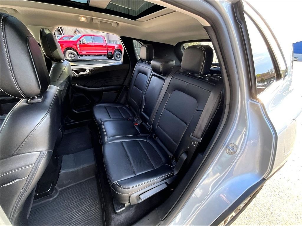 Used 2022 Blue Silver Metallic Ford Titanium image 15