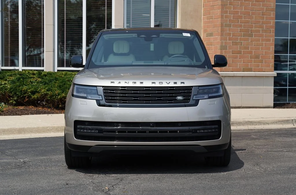 New 2026 Batumi Gold Land Rover SE image 4
