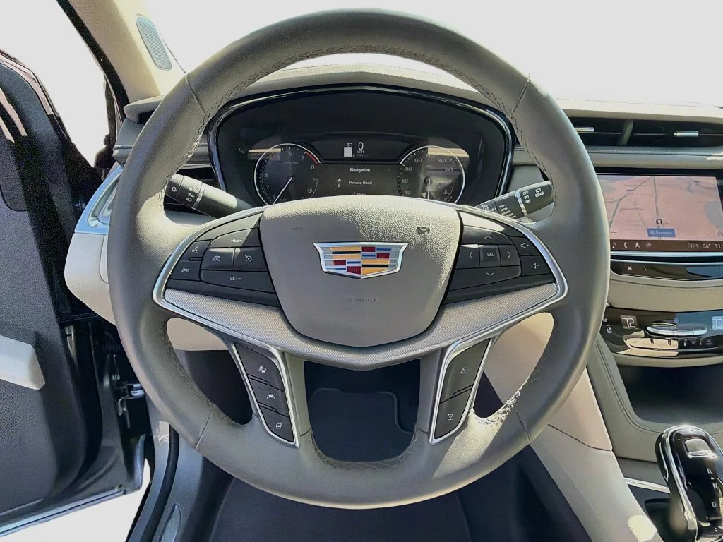 Used 2025 Argent Silver Metallic Cadillac Premium Luxury image 10