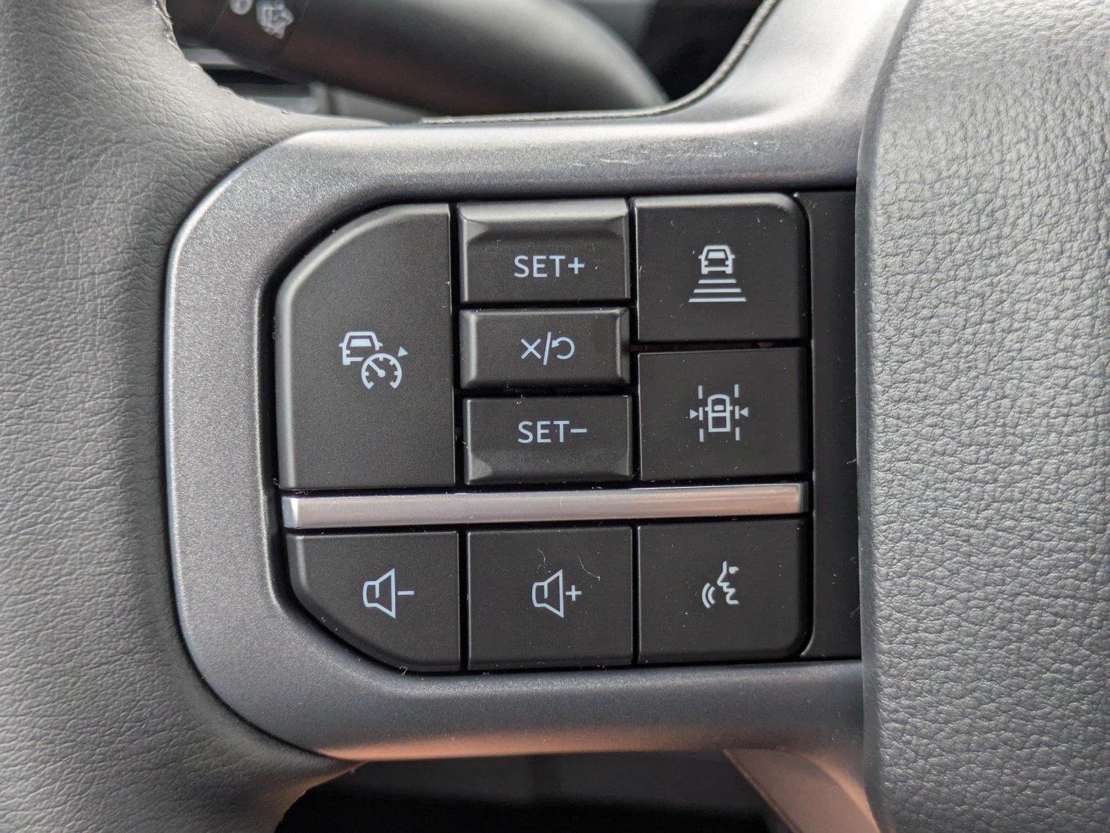 New 2026 Carbonized Gray Metallic Ford Lariat® image 29