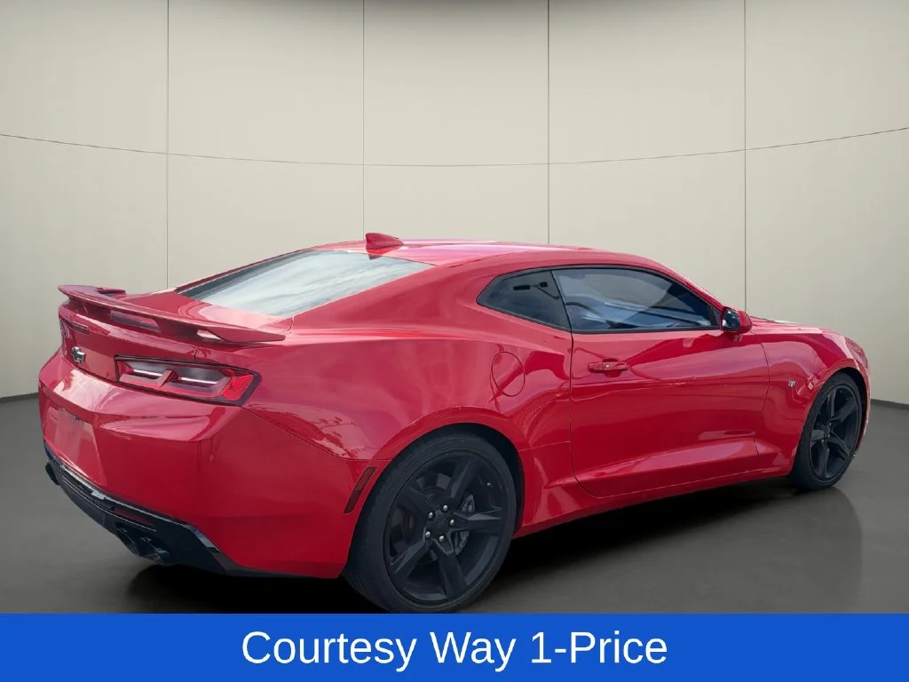 Used 2017 Red Chevrolet SS image 8