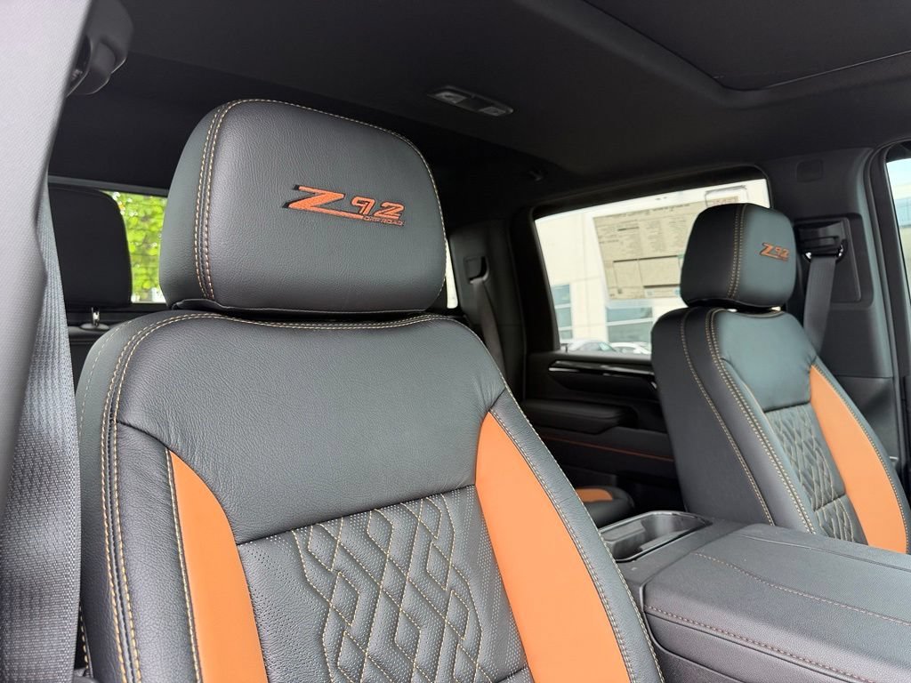 New 2026 Sterling Metallic GMC AT4 image 16