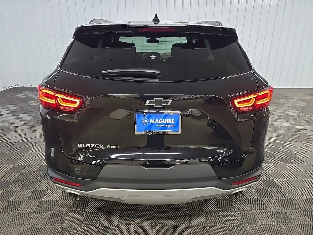 Used 2023 Black Chevrolet LT image 11