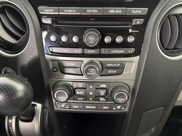 Used 2015 Gray Honda EX-L image 41